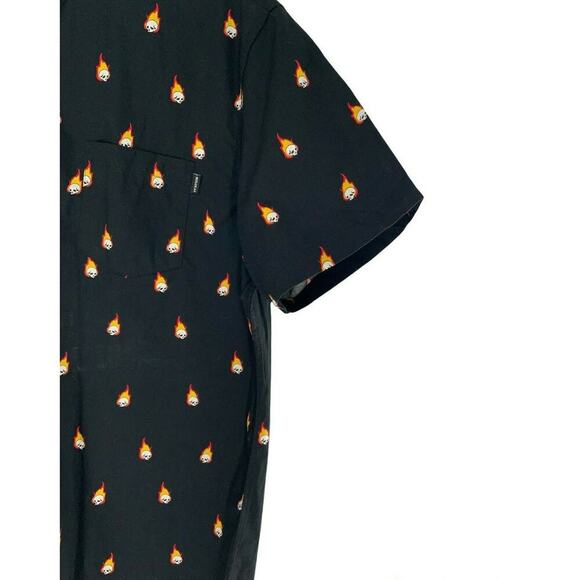 Molokai Surf Co Shirt Men L Short Sleeve Chest Pocket Fireball Flaming Skull NWT - Picture 7 of 9